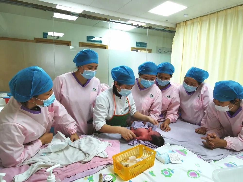 安远县妇婴监护型护送